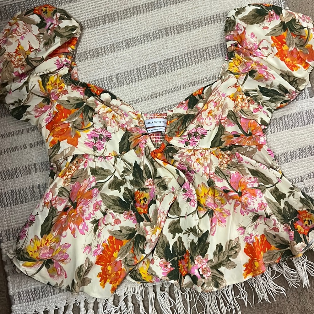 Statement sleeve with hardware too from